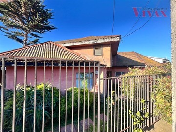 Casa en venta en Oportunidad, Tasación $372.401.510, Concón - 5 dormitorios, 3 baños