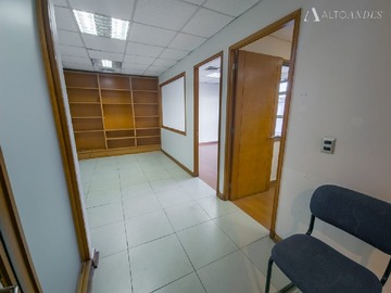 Oficina en arriendo mensual en 9 norte con Medio Oriente, Viña del Mar - 2 dormitorios, 1 baño