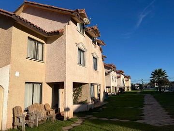 Casa en venta en - Casa 3 pisos en Condominio San Joaquín (127052), La Serena - 4 dormitorios, 3 baños