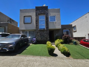 Casa en venta en Camino Botrolhue 461, Temuco, Región de La Araucanía 4780000, Chile, Temuco - 5 dormitorios, 4 baños