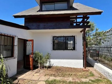 Casa en venta en José Manuel Balmaceda, Viña del Mar - 3 dormitorios, 2 baños