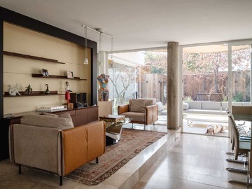Casa en venta en Icónica, Remodelada - Jardín del Este (174047), Vitacura - 7 dormitorios, 5 baños