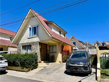 Casa en venta en Los Aromos con C. Los Anacardos, Peña Blanca., Villa Alemana - 3 dormitorios, 3 baños