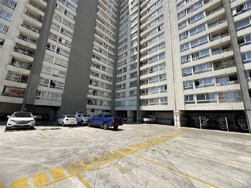 Departamento en arriendo mensual en Santa Rosa 991 más estacionamiento, Santiago - 1 dormitorio, 1 baño
