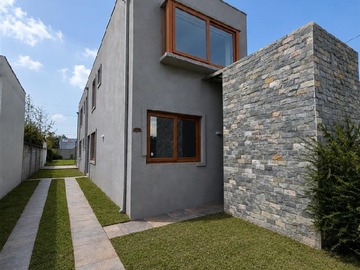 Arriendo Mensual / Casa / Curicó