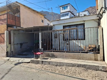 Casa en venta en Emilio Astete, Antofagasta - 6 dormitorios, 2 baños