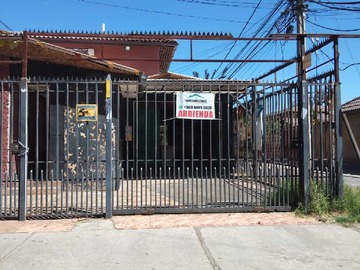 Casa en arriendo mensual en {"Error":"Could Not Find A Suitable Tls Ca Ce (172609), Quilicura - 3 dormitorios, 2 baños