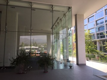 Local Comercial en venta en Av la dehesa-los cactus, Lo Barnechea - 1 baño