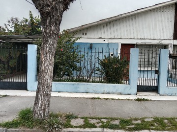 Casa en venta en Casa en Barrio Familiar en Estación Central - 3 dormitorios, 1 baño