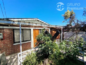 Casa en venta en Av. Grecia con Cuencas, Peñalolén - 5 dormitorios, 2 baños