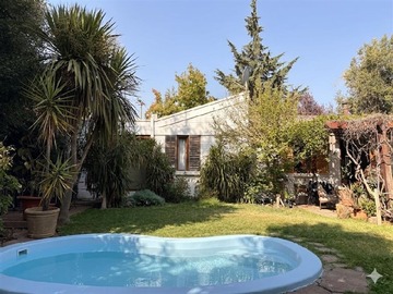 Casa en venta en Portal La Dehesa, Lo Barnechea - 3 dormitorios, 2 baños