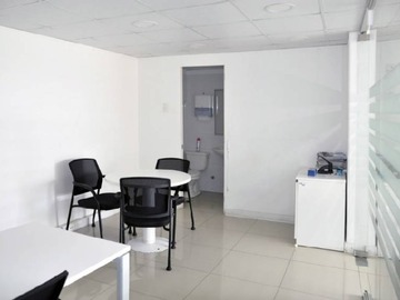 Oficina en venta en Venta amplias oficinas edificio andacollo, Coquimbo - 6 baños