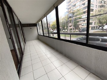 Departamento en arriendo mensual en Metro Manquehue, Las Condes - 3 dormitorios, 2 baños