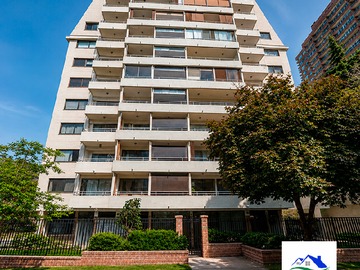 Departamento en arriendo mensual en Departamento Metro Escuela Militar, Las Condes - 3 dormitorios, 3 baños