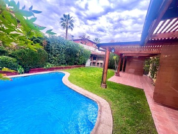 Casa en arriendo mensual en Casa 4d/4b con piscina en peñalolén | 40 uf, Peñalolén - 4 dormitorios, 4 baños