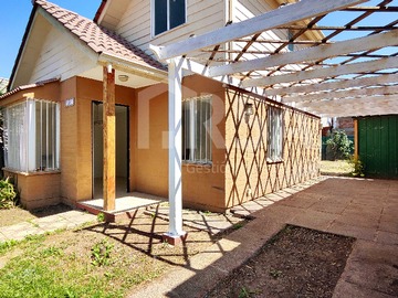 Casa en venta en Venta casa 3D/2B, sector Larapinta, Lampa (14051), Lampa - 3 dormitorios, 2 baños