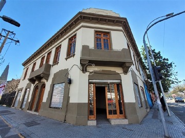Local Comercial en arriendo mensual en Av. Matta, Santiago - 2 baños