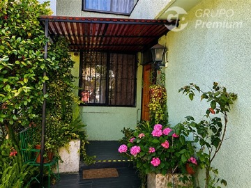 Casa en venta en Avda valparaiso, Villa Alemana - 6 dormitorios, 4 baños