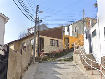 Casa en venta en Pasaje Enrique Budge 619 AB, Valparaíso - 3 dormitorios, 1 baño