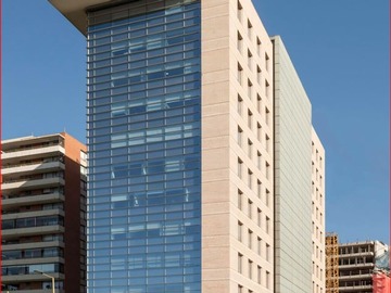 Oficina en arriendo mensual en Arriendo Oficina Metro Manquehue 103 M2 UF 49 las Condes - 2 baños