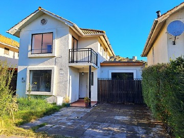 Casa en venta en Pasaje del Sol, Peñaflor - 4 dormitorios, 3 baños