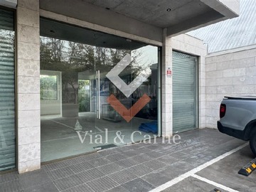 Local Comercial en arriendo mensual en Vitacura / Gerónimo de Alderete, Vitacura - 1 baño