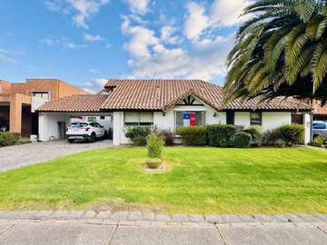 Casa en venta en Talca, Talca - 5 dormitorios, 5 baños
