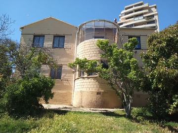 Casa en venta en Traslaviña, Viña del Mar - 6 dormitorios, 4 baños