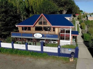 Casa en venta en Juan Williams Frente al mar, Punta Arenas - 9 dormitorios, 9 baños