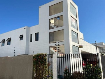 Casa en venta en Hermosa casa en rosario de peñuelas 5d 4b, Coquimbo - 5 dormitorios, 4 baños