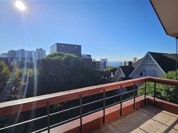 Casa en venta en Las hiedras, Concón - 5 dormitorios, 3 baños