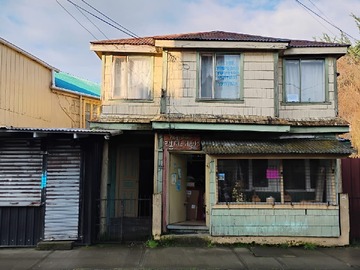 Casa en venta en Calle Dieciocho, Ancud - 6 dormitorios, 1 baño