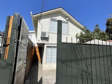 Casa en arriendo mensual en metro los orientales, Peñalolén - 2 dormitorios, 1 baño