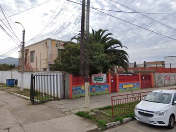 Casa en venta en Quillota, Quillota - 8 dormitorios, 5 baños