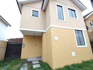 Casa en venta en Excelente Propiedad Independiente los Torreones. - 3 dormitorios, 2 baños