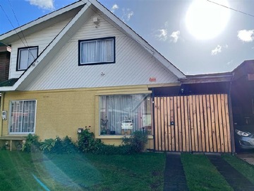 Casa en venta en Los asuncionistas, Temuco - 5 dormitorios, 2 baños