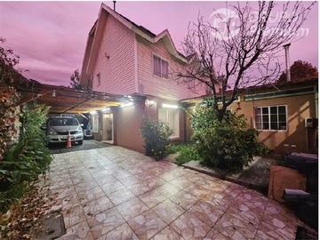 Casa en venta en Hermosa casa a la venta para familias numerosas, La Florida - 5 dormitorios, 4 baños