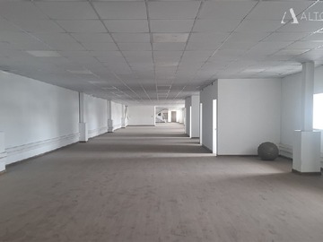 Oficina en arriendo mensual en Camino La Vara / Av. Presidente Jorge Alessandri, San Bernardo - 10 baños