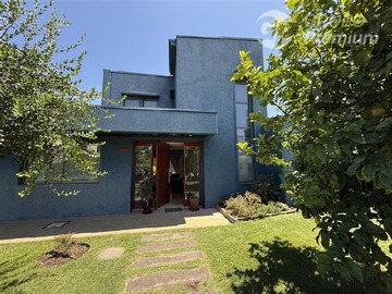 Casa en venta en Gabriela Mistral, Los Ángeles - 4 dormitorios, 4 baños