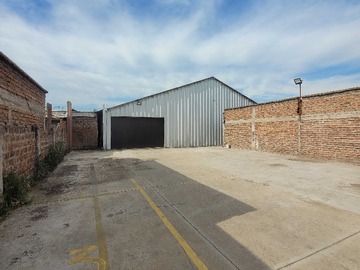 Terreno Industrial en venta en Terreno Com + Construcción + Bodega (158820), La Cisterna - 1 baño