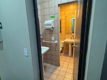 Oficina en arriendo mensual en Carmen Covarrubias 285, Ñuñoa - 4 dormitorios, 6 baños