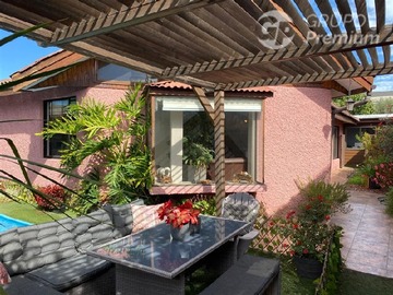 Casa en venta en Pedro Montt, Villa Alemana, Villa Alemana - 3 dormitorios, 2 baños