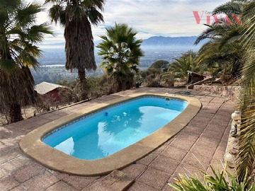 Casa en venta en Vendo Parcela con Casa , con piscina! vista panorámica, en Lomas del Aguila , Paine, Paine - 4 dormitorios, 2 baños