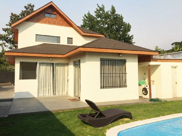 Casa en venta en Linda casa con piscina y quincho (98466), La Reina - 4 dormitorios, 3 baños