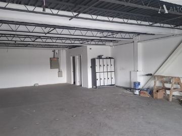 Local Comercial en arriendo mensual en Camino La Vara / Av. Presidente Jorge Alessandri, San Bernardo - 2 baños