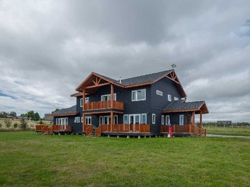 Terreno en venta en Oportunidad de Inversión hermosa vivienda (137565), Puerto Varas - 6 dormitorios, 5 baños