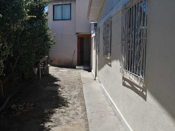 Casa en venta en 2 casas en venta en 240m2 de terreno (175543), Estación Central - 5 dormitorios, 2 baños