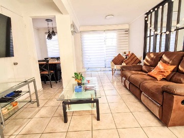Casa en venta en Casa Amplia, Metro lo Cruzat, Quilicura (130664), Quilicura - 3 dormitorios, 3 baños