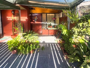Casa en venta en Vende Casa Ampliada y Regularizada en Puente Alto - 3 dormitorios, 1 baño