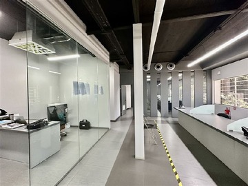 Terreno Industrial en venta en Las dalias, Macul - 6 baños